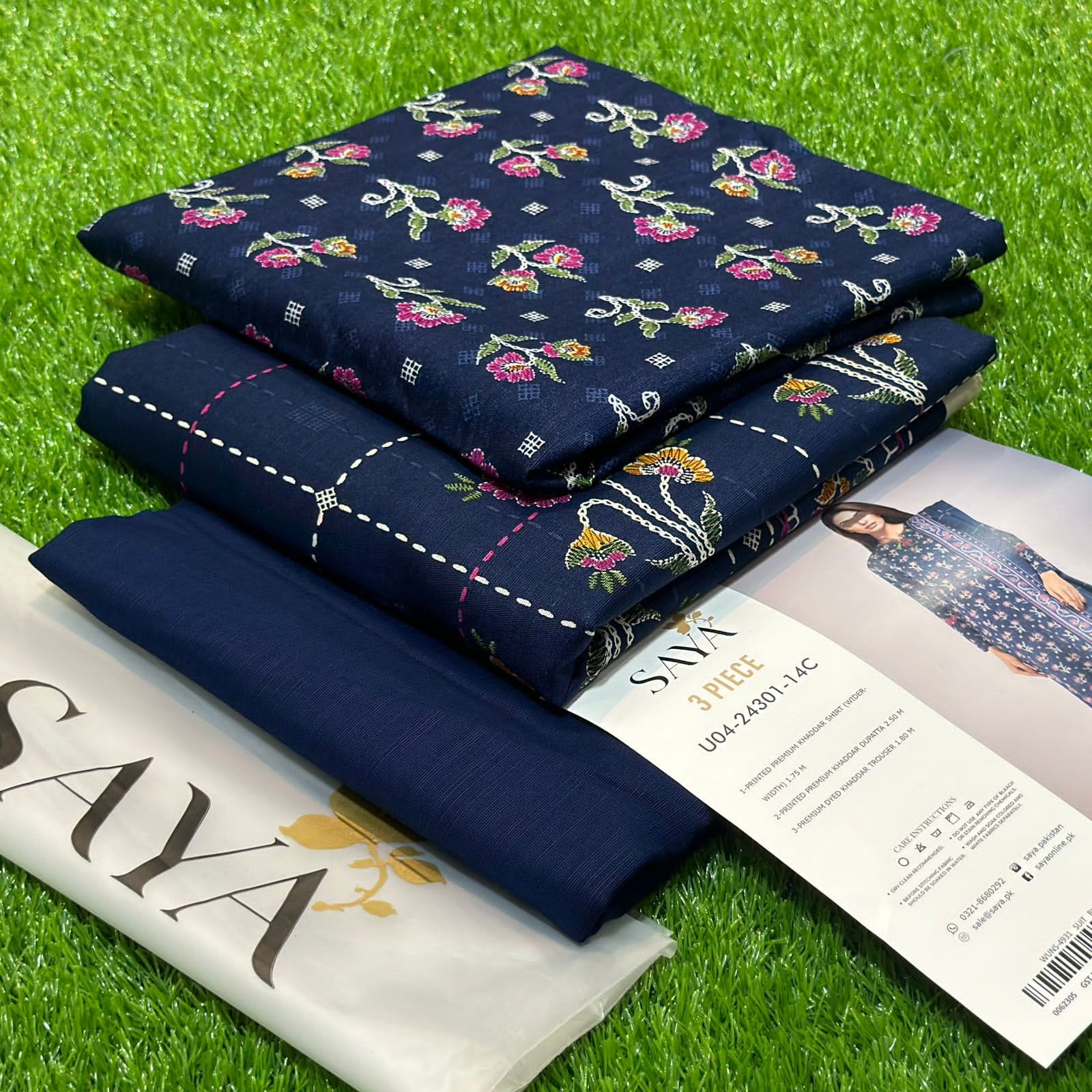 Digital Printed 3 Piece Soft Khaddar Suit-09