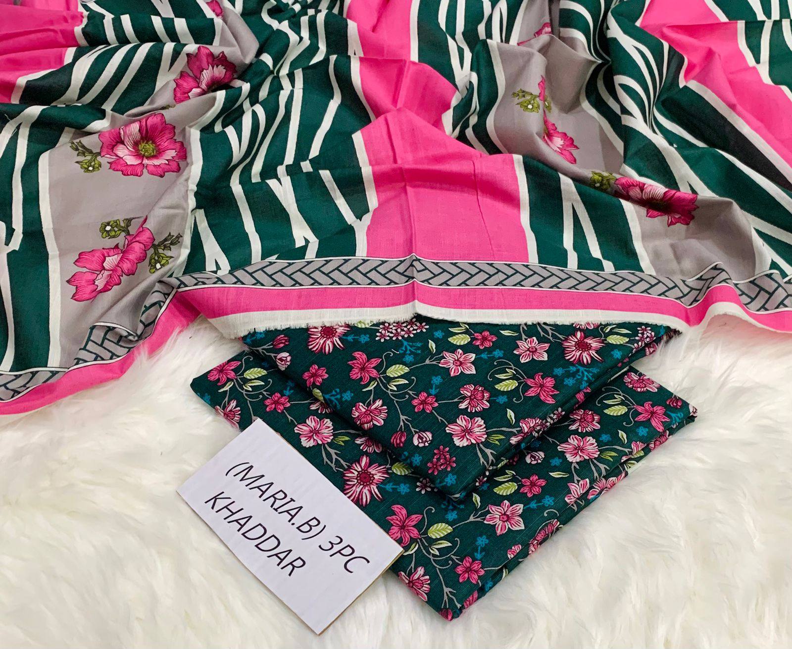 Digital Printed 3 Pcs Soft Khaddar Suit -15