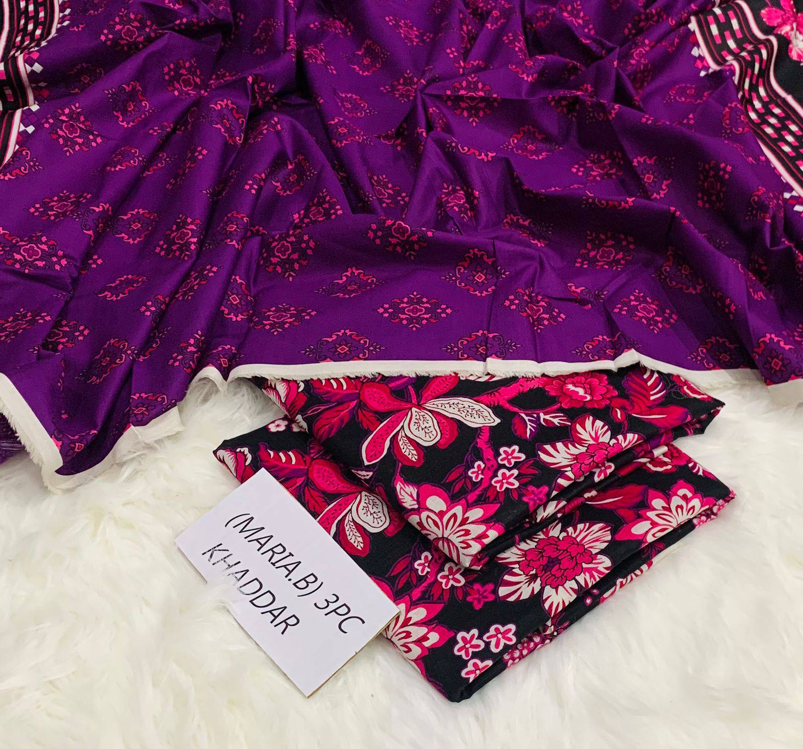 Digital Printed 3 Pcs Soft Khaddar Suit -17