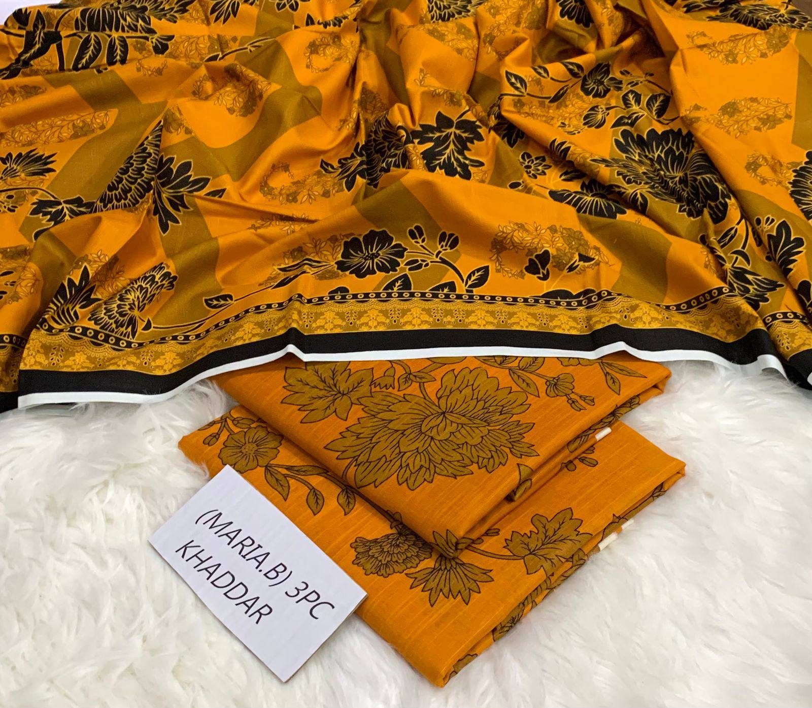 Digital Printed 3 Pcs Soft Khaddar Suit -24