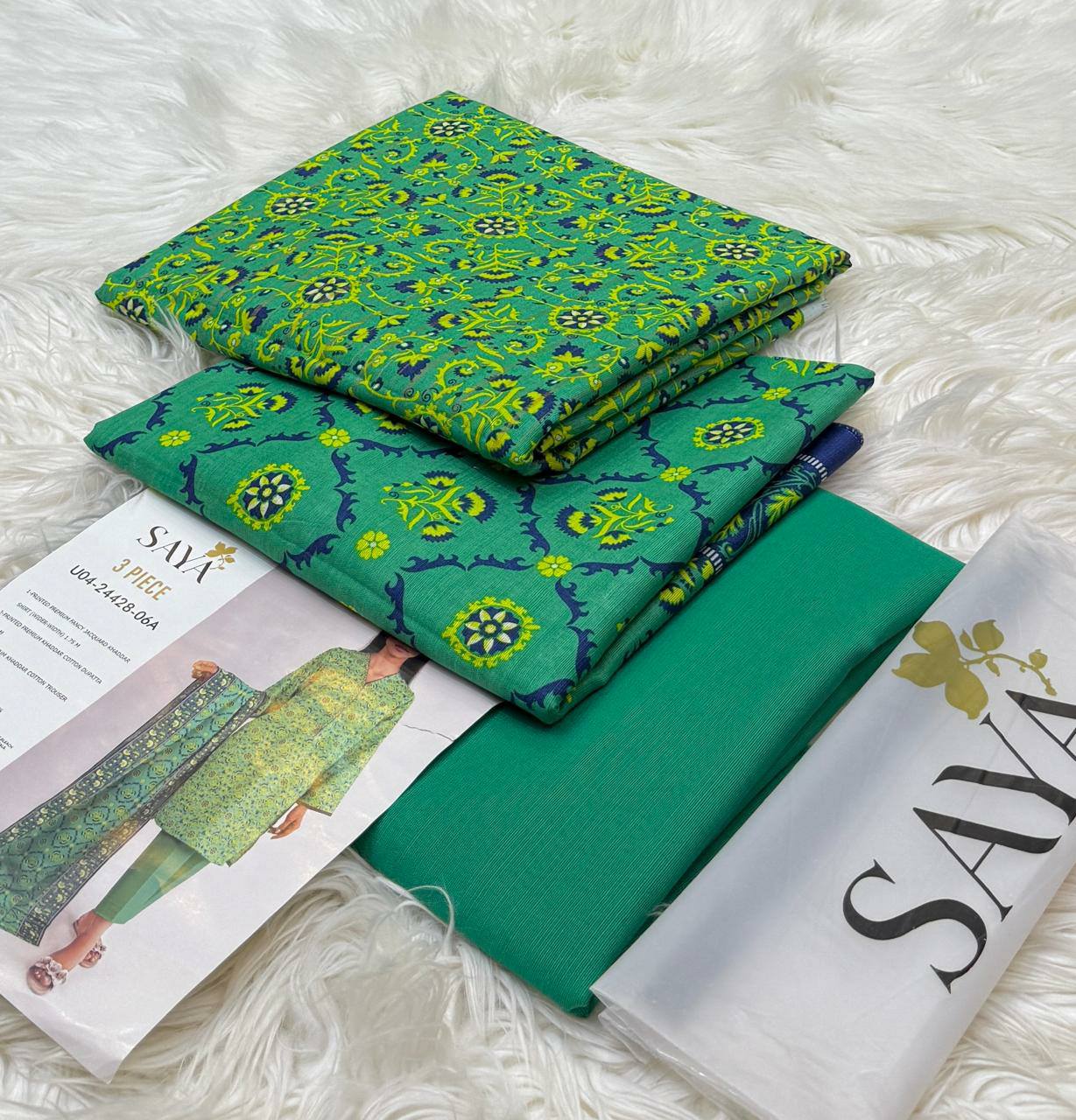 Digital Printed 3 Piece Soft Khaddar Suit-27