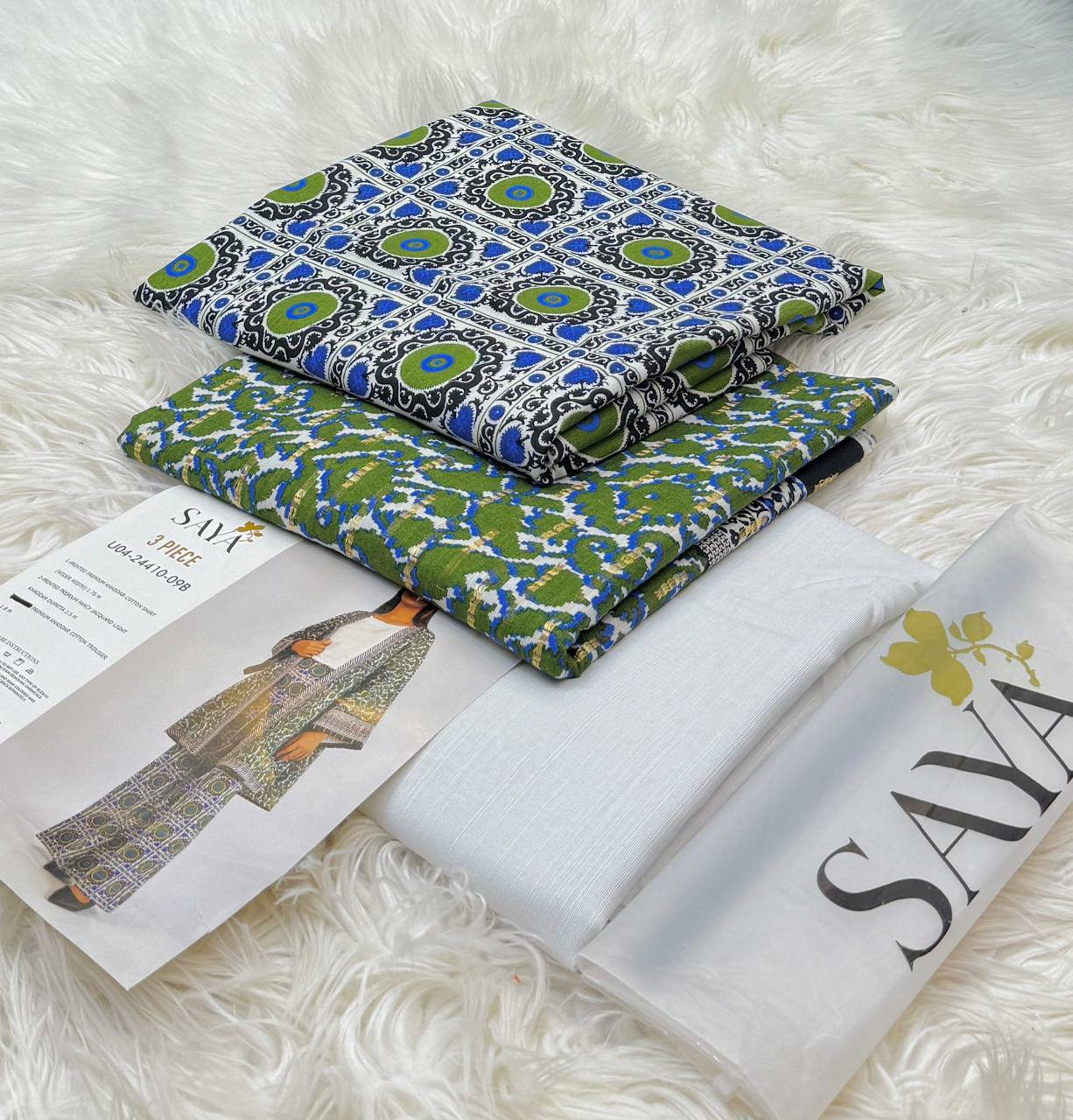 Digital Printed 3 Piece Soft Khaddar Suit-28