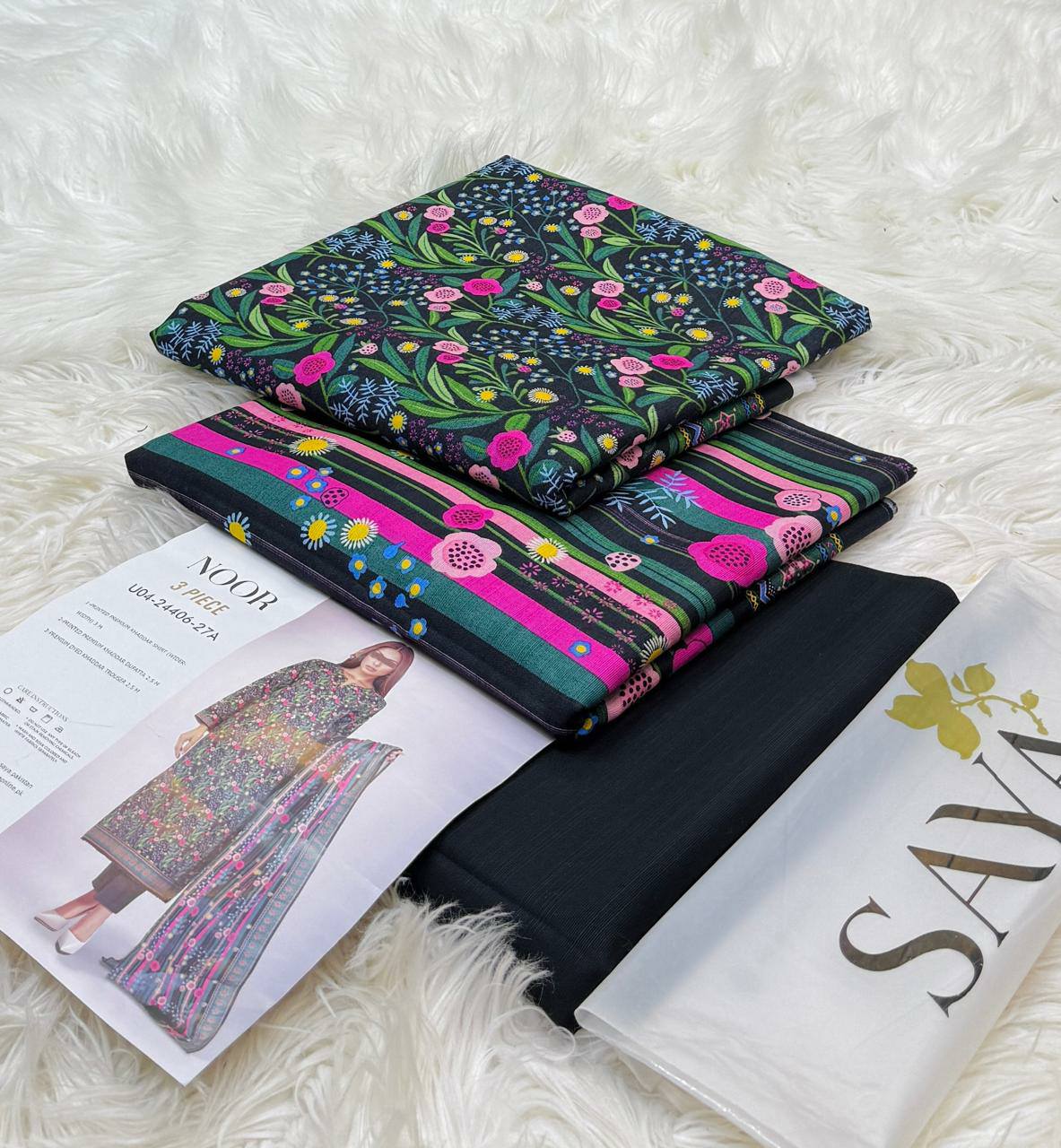 Digital Printed 3 Piece Soft Khaddar Suit-33