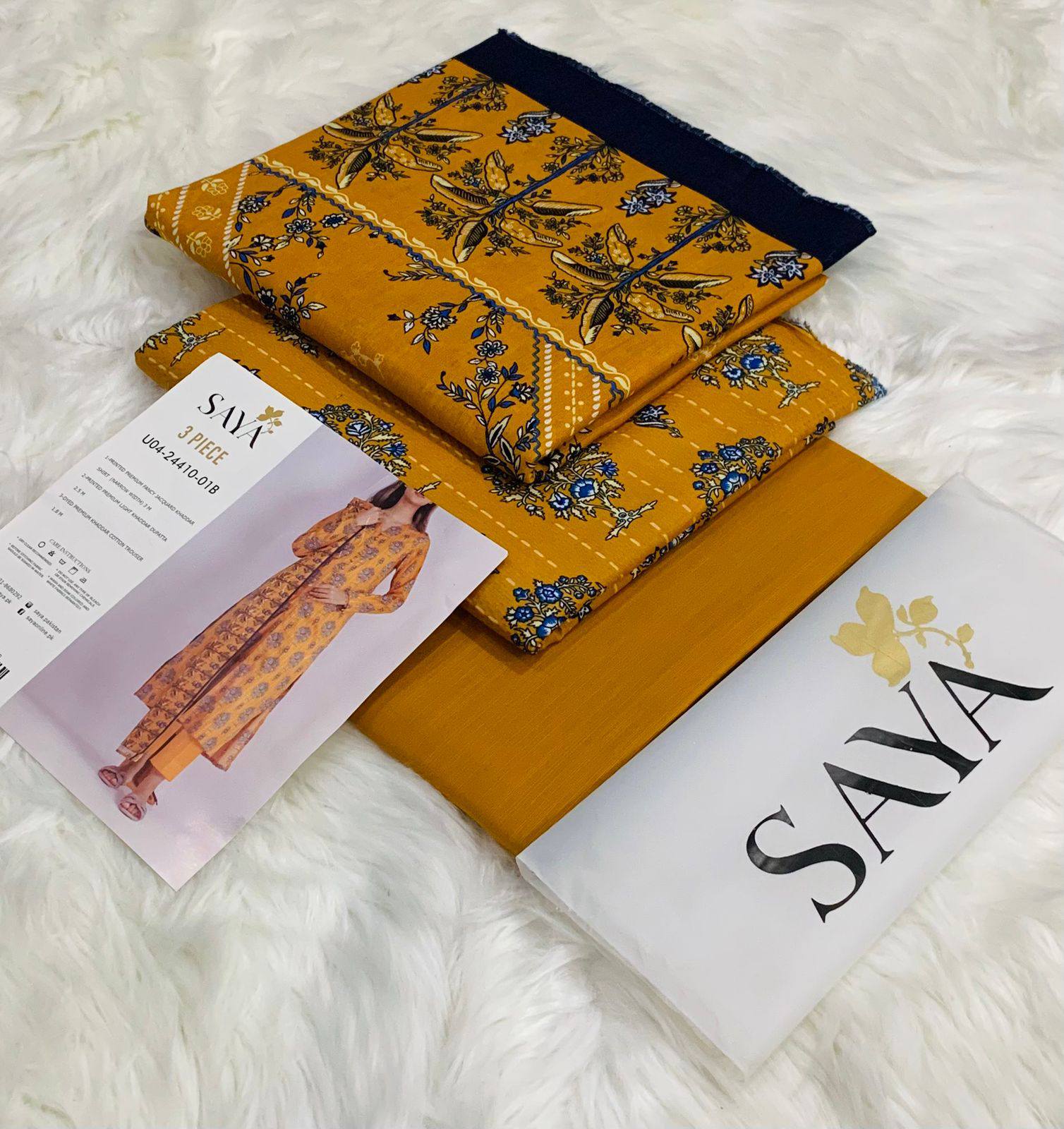 Digital Printed 3 Piece Soft Khaddar Suit-39