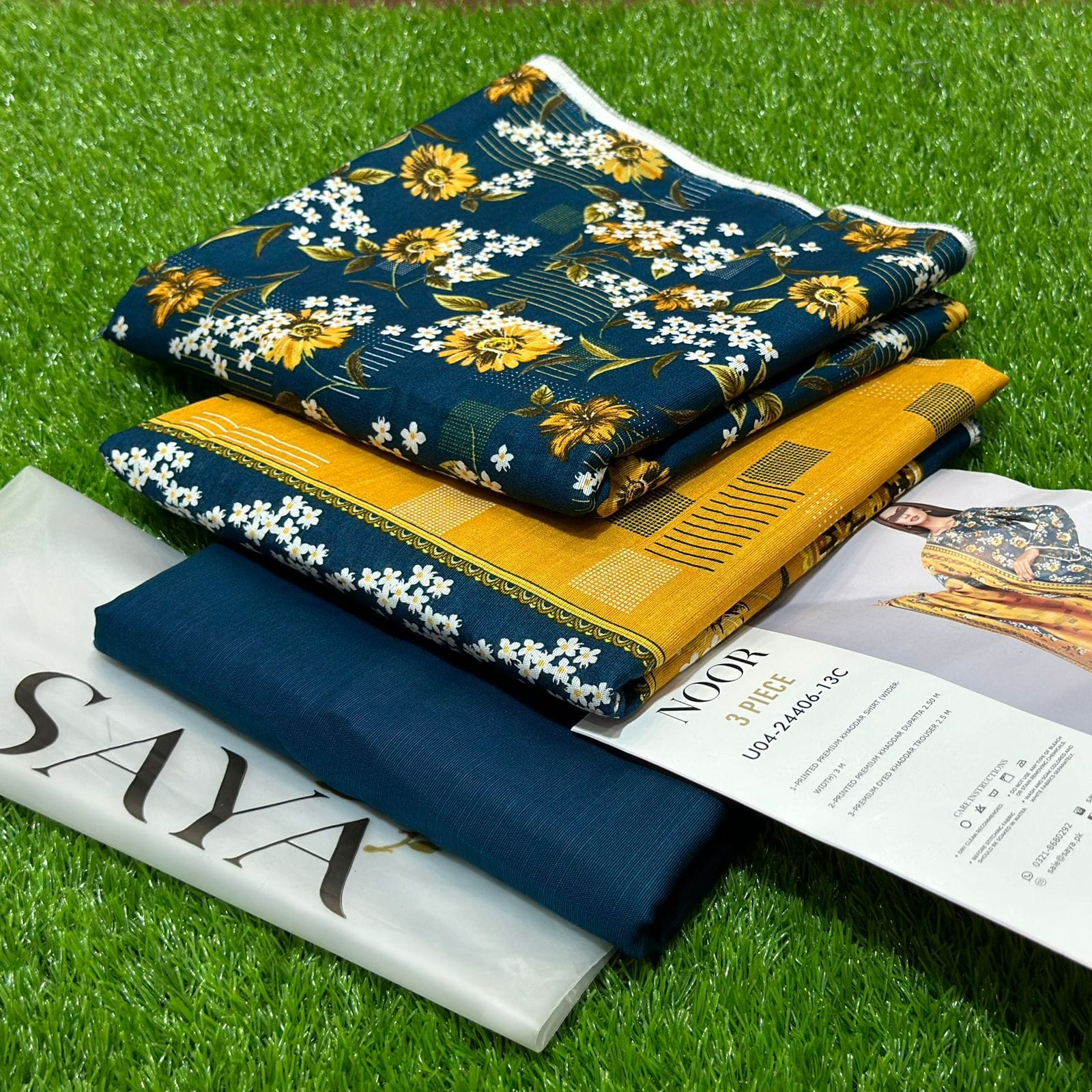 Digital Printed 3 Piece Soft Khaddar Suit-04
