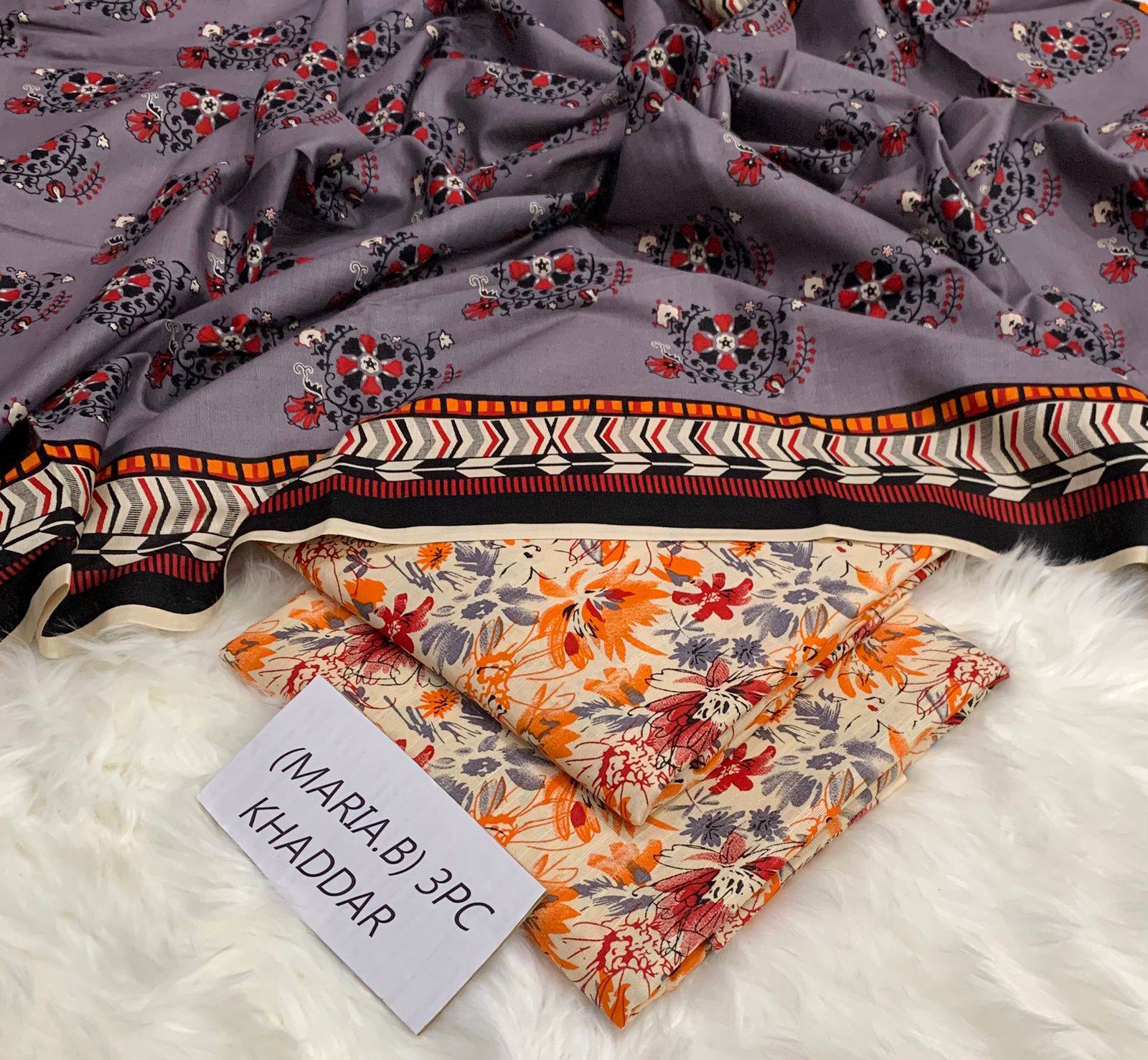 Digital Printed 3 Pcs Soft Khaddar Suit -05