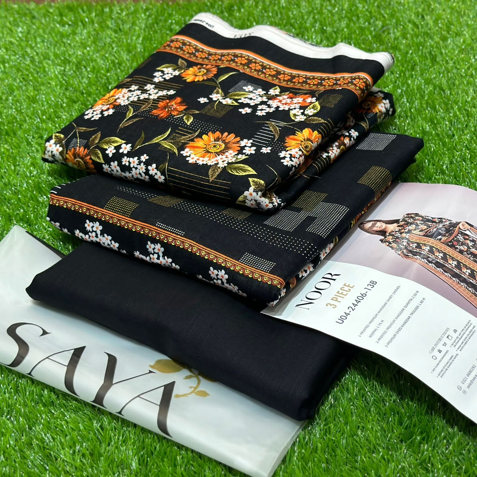 Digital Printed 3 Piece Soft Khaddar Suit-08