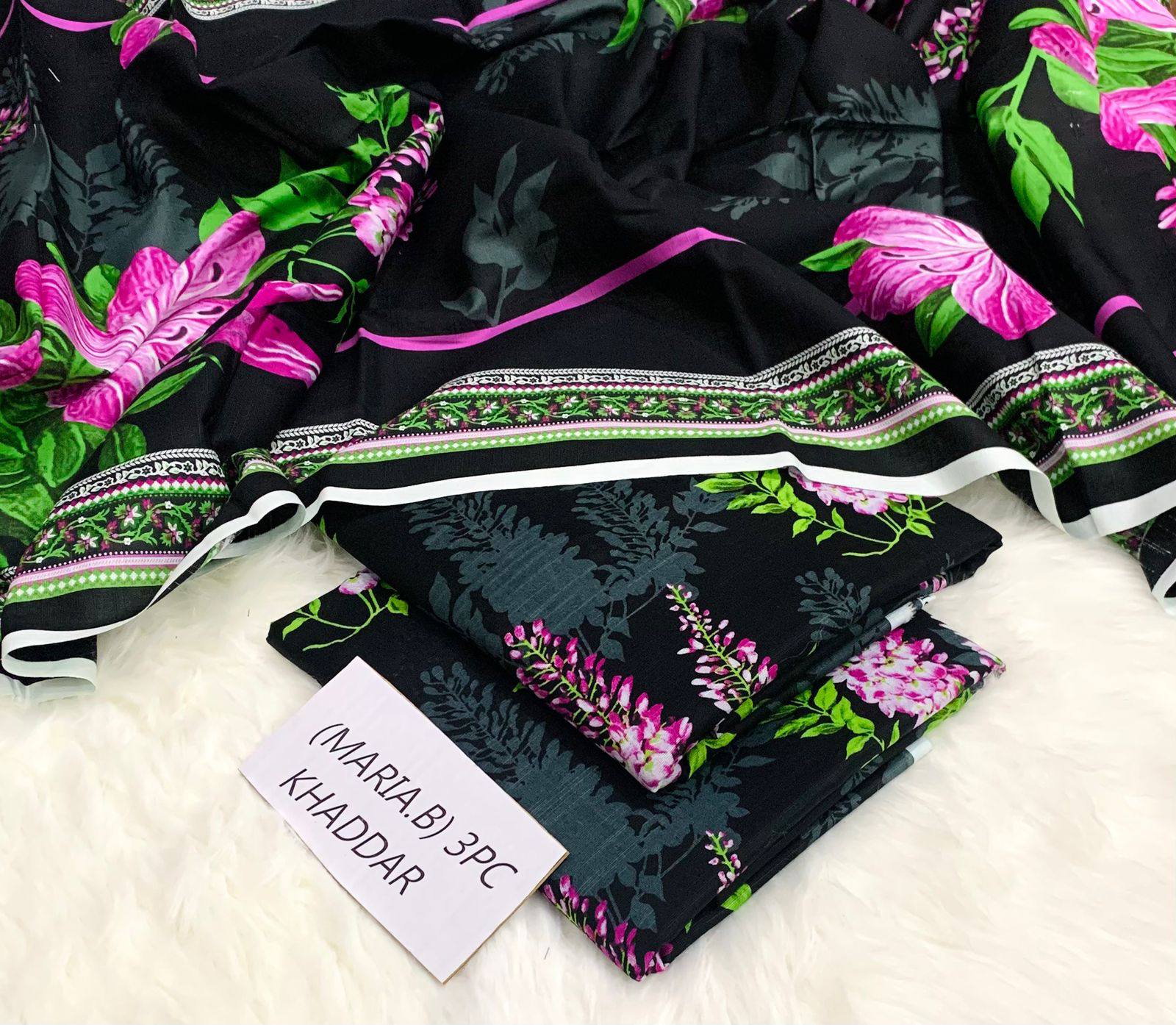 Digital Printed 3 Pcs Soft Khaddar Suit -09